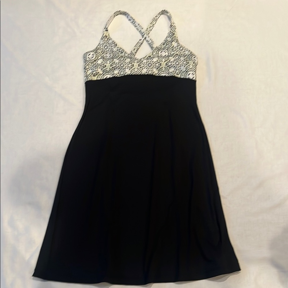 Columbia Black and White Women's Dress